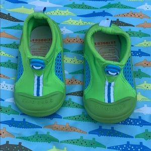 Toddler skidders water  shoes